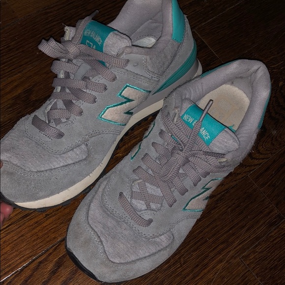 New Balance 574 - Picture 2 of 2